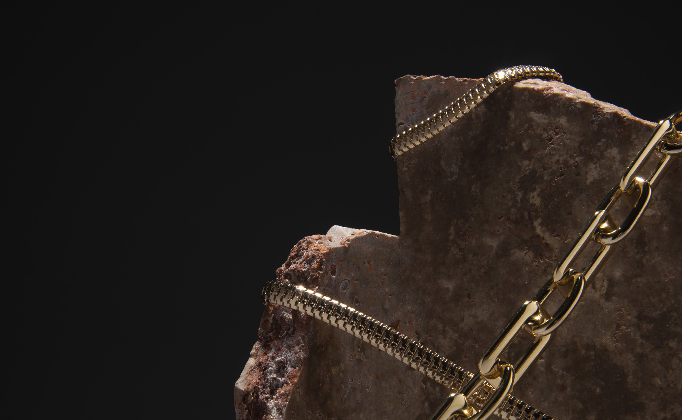 CUSTOMIZED HIGH-END JEWELRY